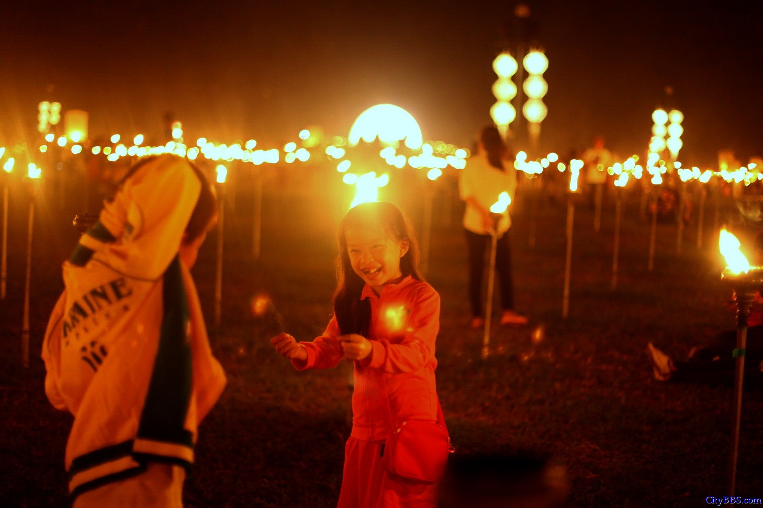 清迈水灯节之清迈万人天灯节 Chiang Mai Sky Laterns' Day