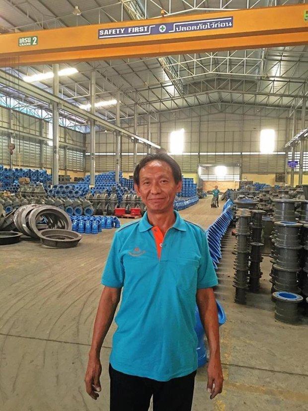 泰国流浪汉拾金不昧 失主给他工作和公寓