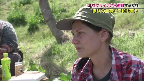 乌克兰女子奥莉加在福岛县种土豆